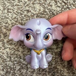 Adorable Purple Disney Princess Palace pets Aladdin Taj (missing hat and tail)